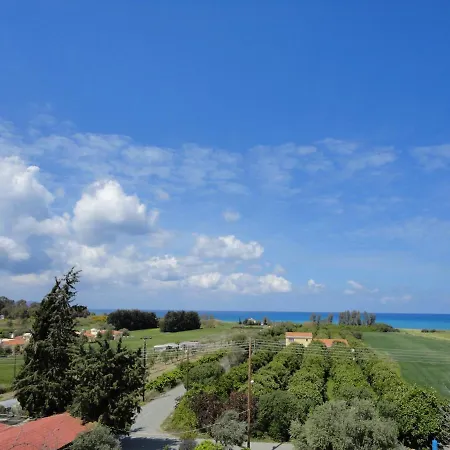 Stunning 2-bed In Poli Crysochous Polis